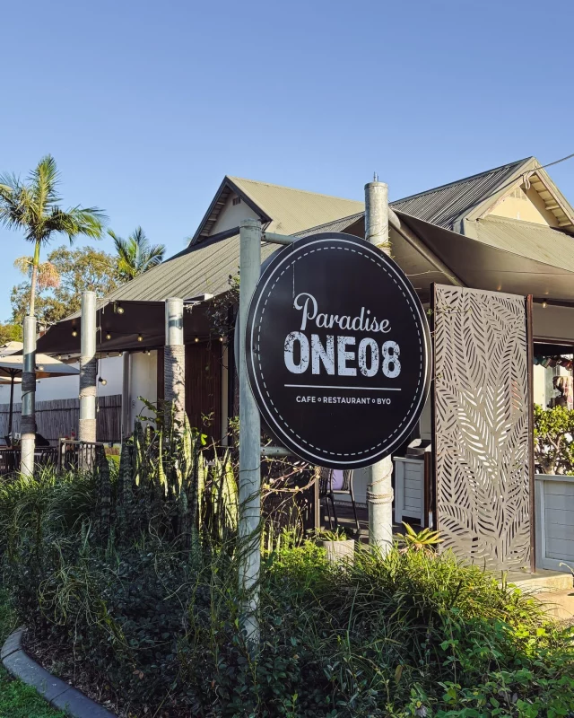 Scenes from a 'meet the roaster' morning at @paradise_one08 ☕🥑⁠
Our head roaster Simon headed up to Helensvale to spend a morning behind the coffee machine and celebrate the launch of their fresh new menu.⁠
⁠
Big thanks to the Paradise One08 team for having us and for sharing the coffee love - if you haven’t checked out their latest menu yet, you won't want to miss out!⁠
⁠